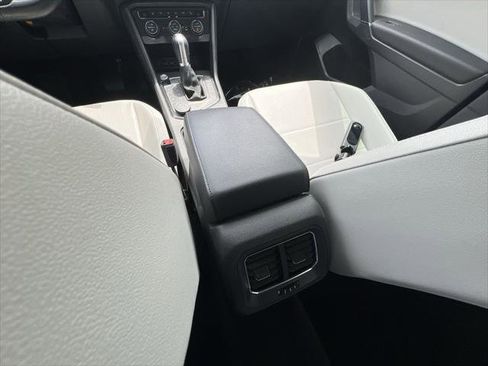 Used 2018 Volkswagen Tiguan SEL AWD/4WD image 20