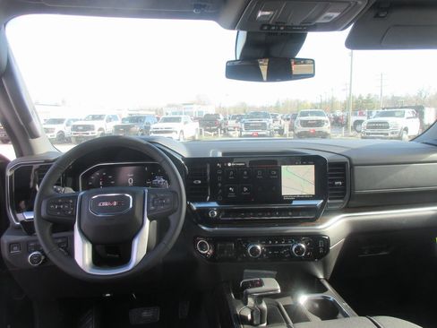 New 2026 GMC Sierra 1500 Elevation image 16