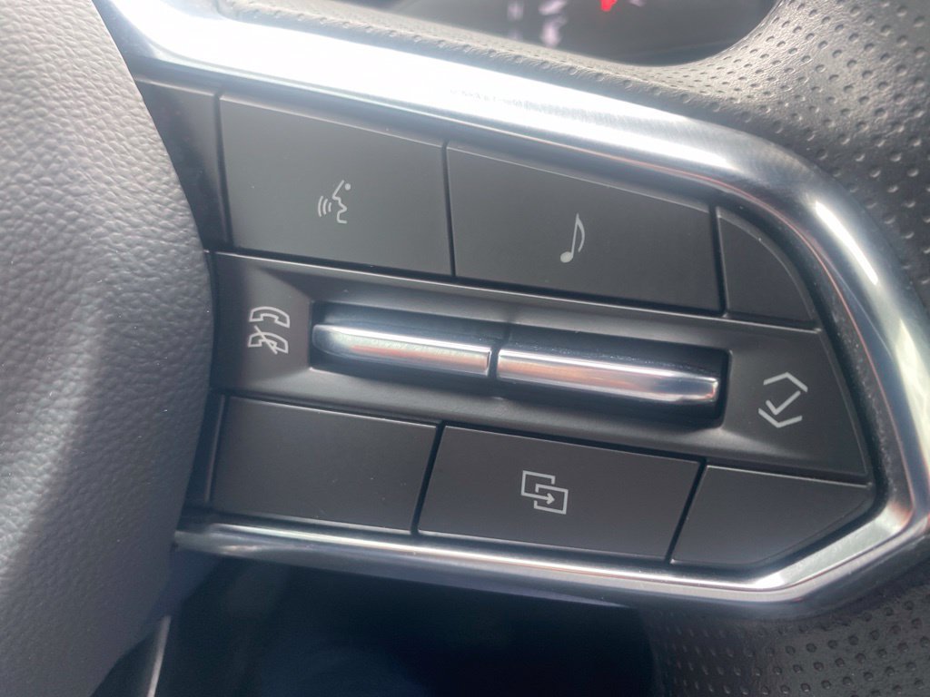 Used 2025 Chevrolet Equinox EV LT FWD image 18