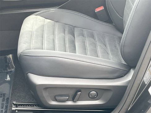 New 2025 Mitsubishi Outlander SE image 20