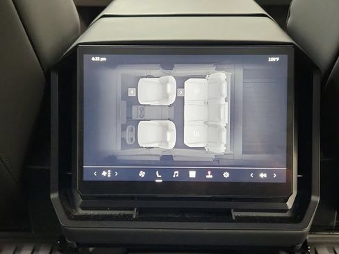 Used 2024 Tesla Cybertruck AWD Crew Cab image 31