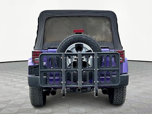 Used 2017 Jeep Wrangler Unlimited Sahara image 5