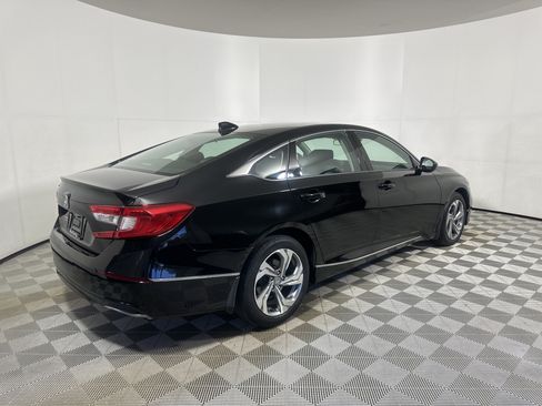 Used 2018 Honda Accord EX image 7