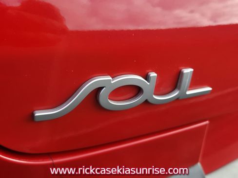 Used 2022 Kia Soul S image 6