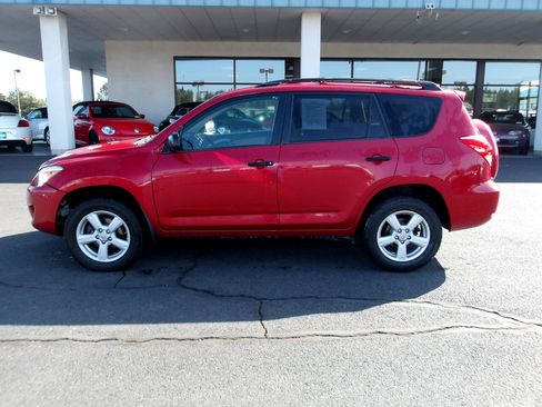 Used 2007 Toyota RAV4 LE image 2