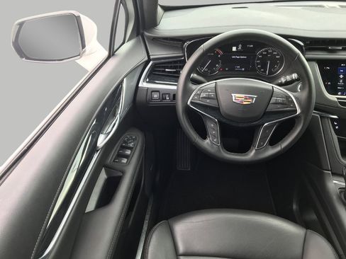 Certified 2025 Cadillac XT5 Premium Luxury image 5