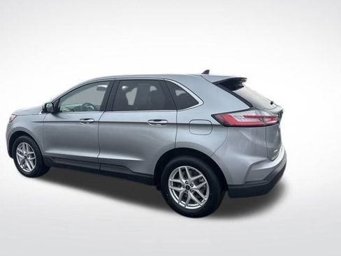 Used 2024 Ford Edge SEL image 3