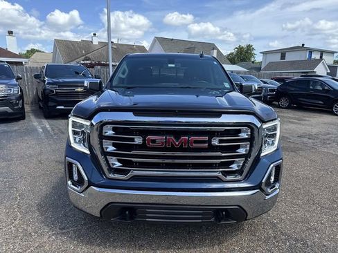 Used 2022 GMC Sierra 1500 SLT image 2