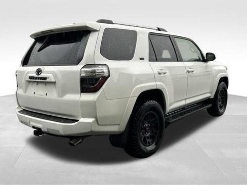 Used 2019 Toyota 4Runner SR5 Premium AWD/4WD image 5