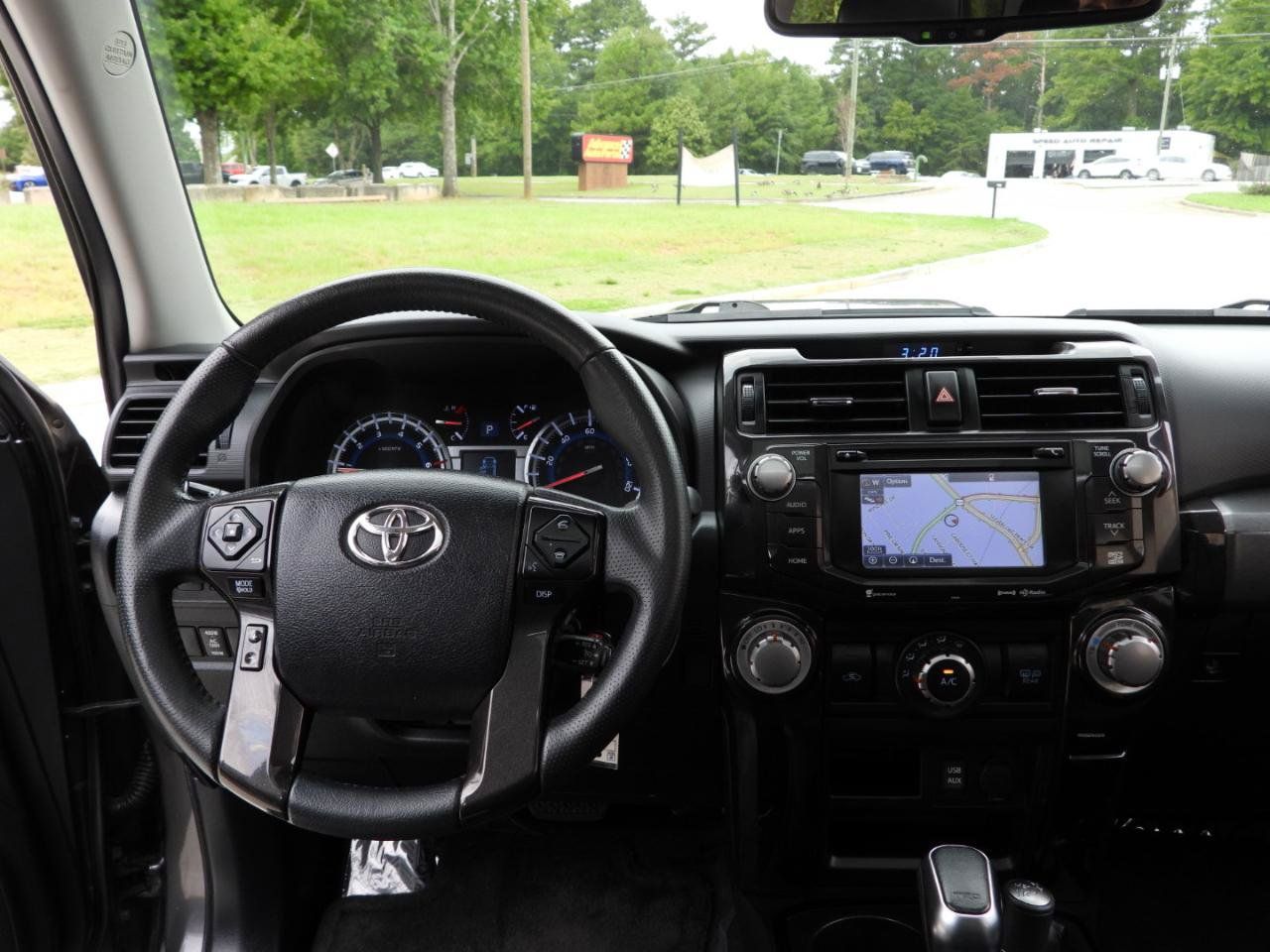 Used 2018 Toyota 4Runner TRD Off-Road Premium AWD/4WD image 74