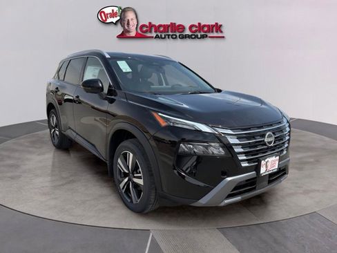 Certified 2025 Nissan Rogue SL FWD image 8