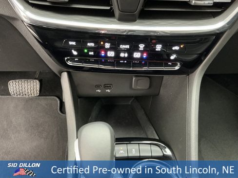 Used 2025 Buick Encore GX Avenir image 12