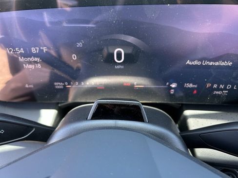 New 2026 Buick Enclave Avenir w/ Super Cruise Package AWD/4WD image 11