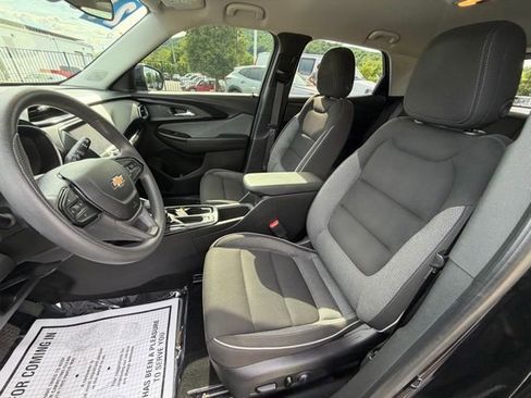 Used 2021 Chevrolet TrailBlazer LT FWD image 32