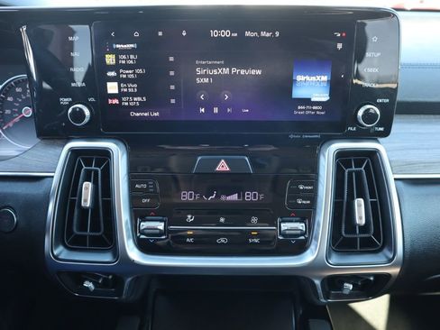 Used 2023 Kia Sorento S AWD/4WD image 18