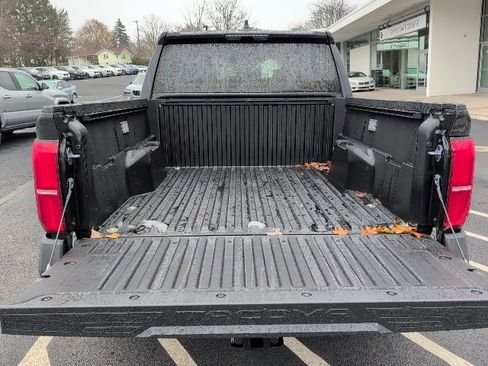 New 2025 Toyota Tacoma TRD Off-Road image 27
