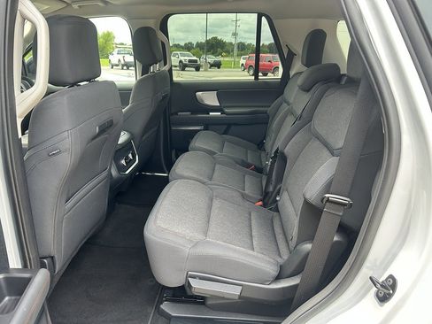 Used 2025 Ford Expedition Active AWD/4WD image 17