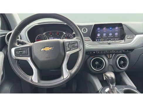 Used 2019 Chevrolet Blazer LT image 12