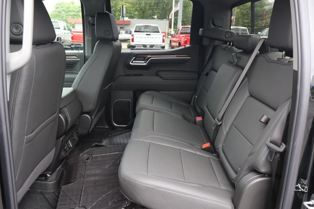 New 2026 Chevrolet Silverado 1500 LT w/ Leather Package AWD/4WD image 16