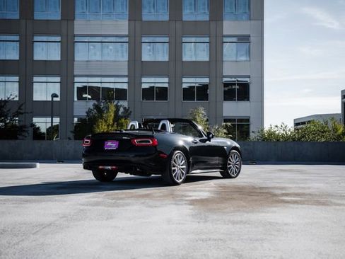 Used 2017 FIAT 124 Spider Lusso image 61