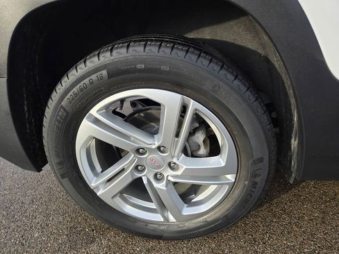 Used 2020 GMC Terrain SLE w/ Driver Convenience Package image 40