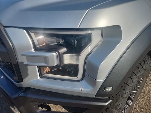 Used 2019 Ford F150 Raptor w/ Equipment Group 802A Luxury AWD/4WD image 6