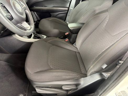 Used 2021 Jeep Compass Sport image 12