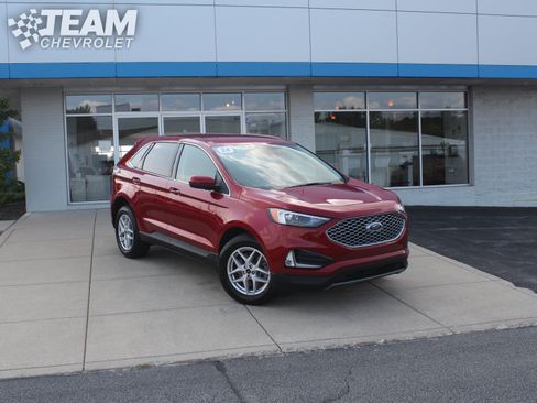 Used 2024 Ford Edge SEL w/ Convenience Package AWD/4WD image 2