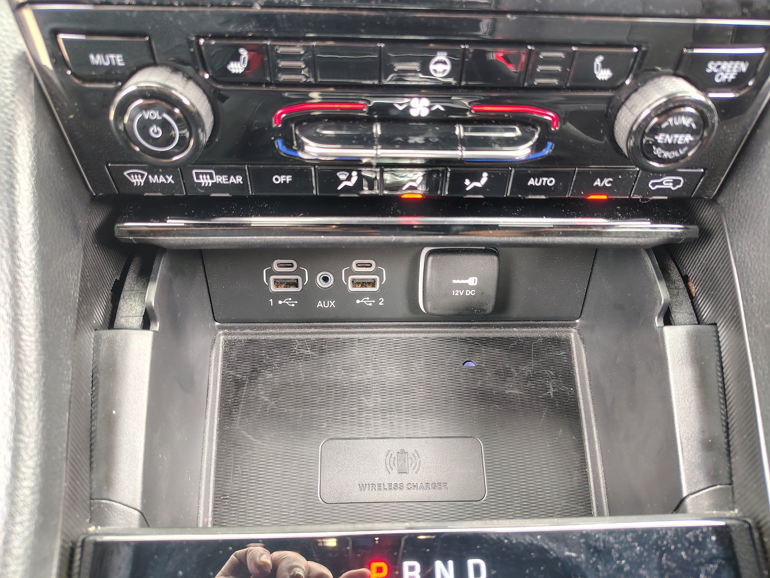 Used 2025 Jeep Grand Cherokee Laredo X w/ Luxury Tech Group I AWD/4WD image 39