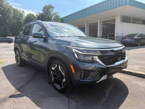 Used 2024 Kia Seltos SX AWD/4WD image 3