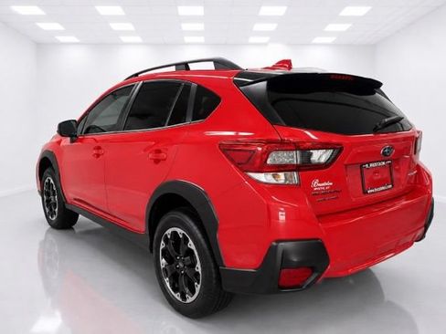 Used 2021 Subaru Crosstrek 2.0i Premium w/ Moonroof Package AWD/4WD image 9