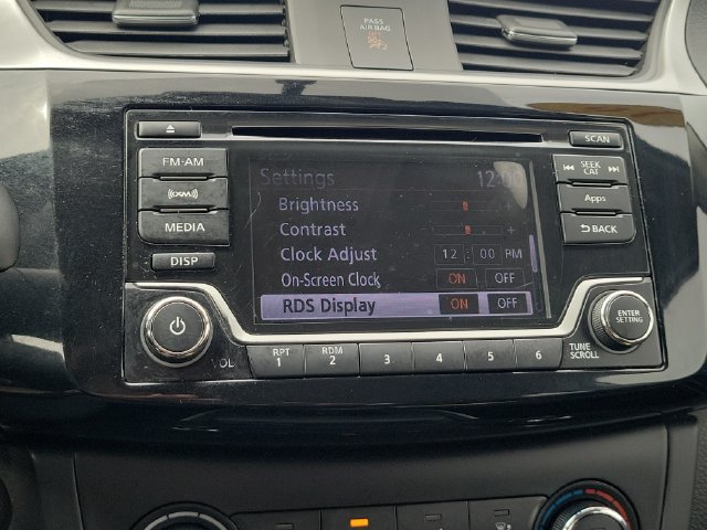 Used 2016 Nissan Sentra SV FWD image 27