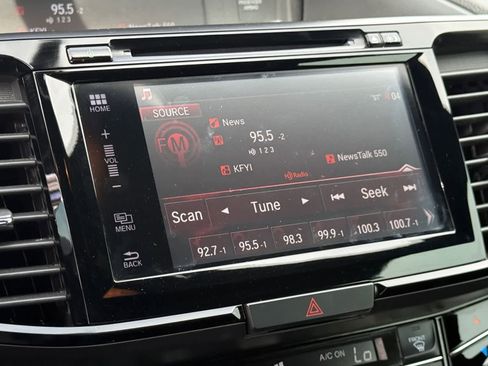 Used 2017 Honda Accord EX-L image 18