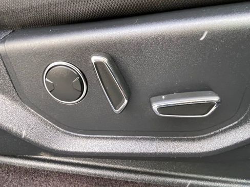 Used 2016 Ford F150 XLT w/ Equipment Group 302A Luxury image 15