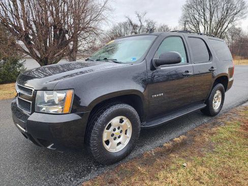Used 2013 Chevrolet Tahoe LT w/ Luxury Package image 2