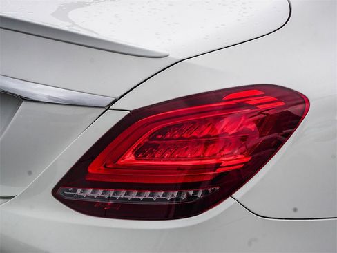 Used 2019 Mercedes-Benz C 300 Sedan image 7