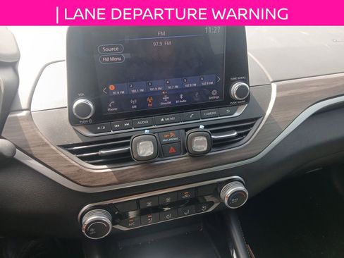 Used 2023 Nissan Altima 2.5 SV image 15