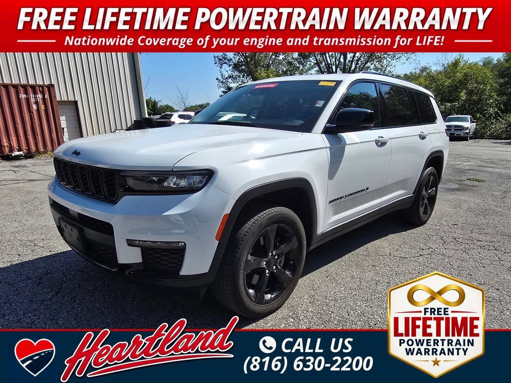 Used 2023 Jeep Grand Cherokee L Limited w/ Black Appearance Package AWD/4WD image 1