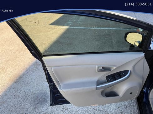 Used 2012 Toyota Prius Four image 36