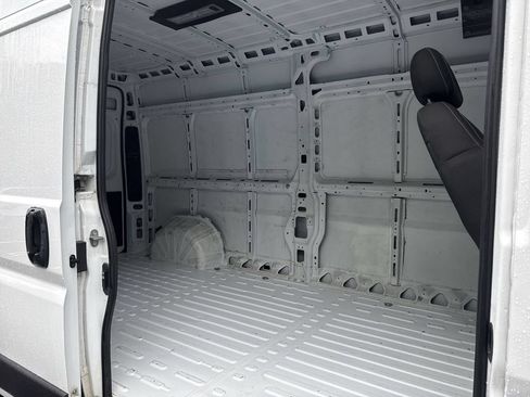 Used 2023 RAM ProMaster 2500 FWD image 23