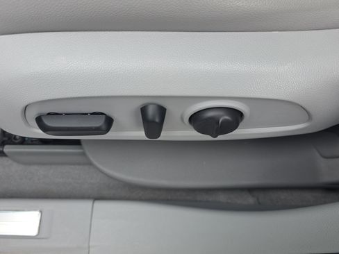 Used 2019 GMC Acadia SLT image 19