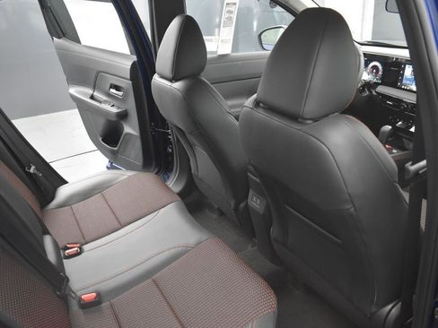 New 2026 Nissan Kicks SR w/ Cold Weather Package AWD/4WD image 18