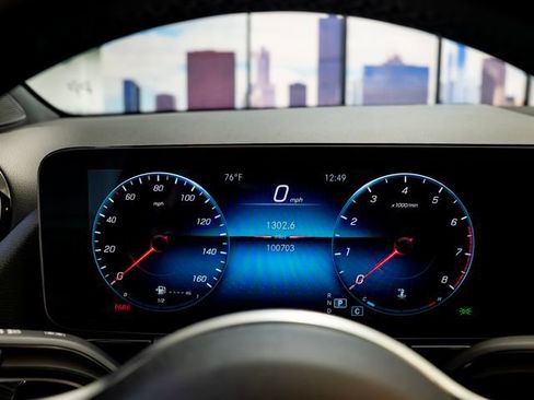 Certified 2022 Mercedes-Benz GLA 250 4MATIC image 18