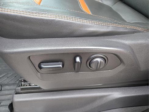 Certified 2020 GMC Sierra 1500 AT4 w/ AT4 Premium Package image 14