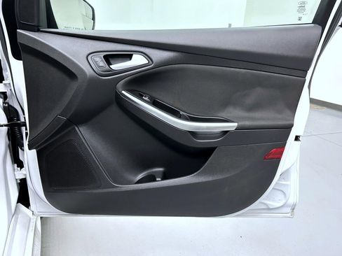 Used 2017 Ford Focus ST FWD image 16