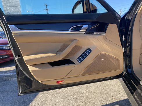 Used 2013 Porsche Panamera image 14
