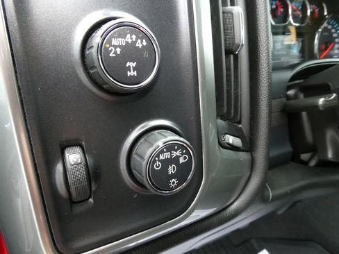 Certified 2018 Chevrolet Silverado 1500 LT w/ All Star Edition AWD/4WD image 25