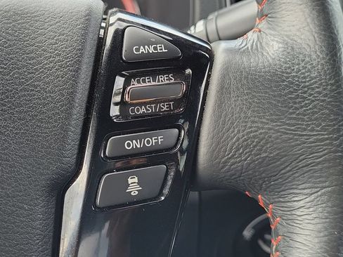 Used 2022 Nissan Frontier PRO-4X w/ Technology Package AWD/4WD image 21