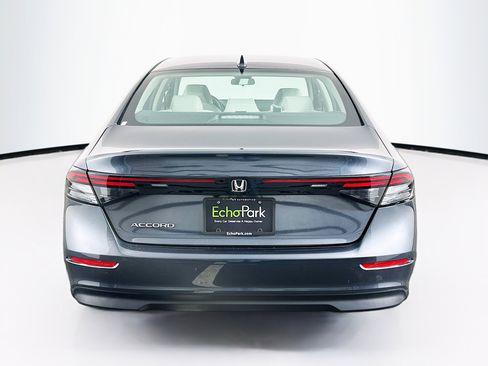 Used 2023 Honda Accord EX image 7