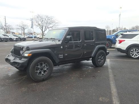 Used 2018 Jeep Wrangler Unlimited Sport S image 13